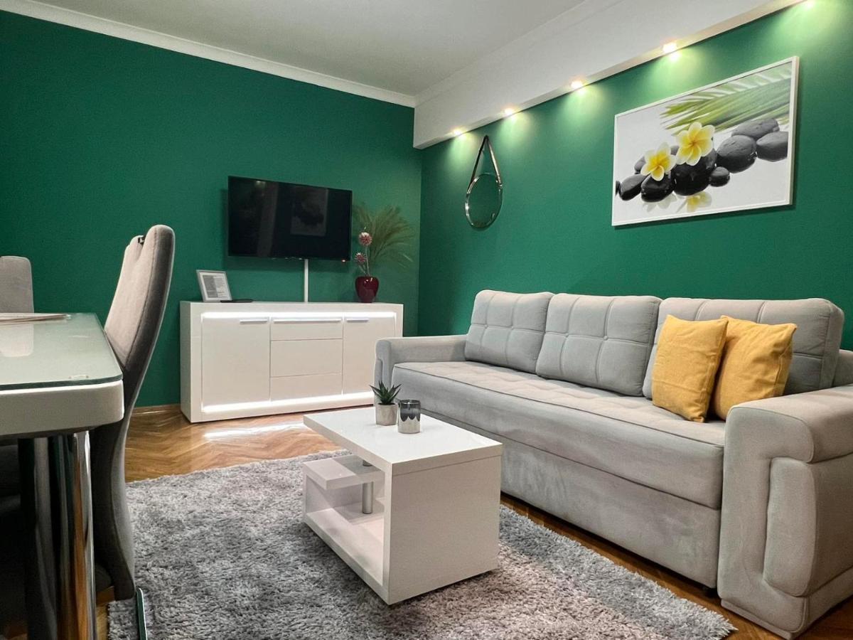 Prestige Apartment Novi Sad Buitenkant foto