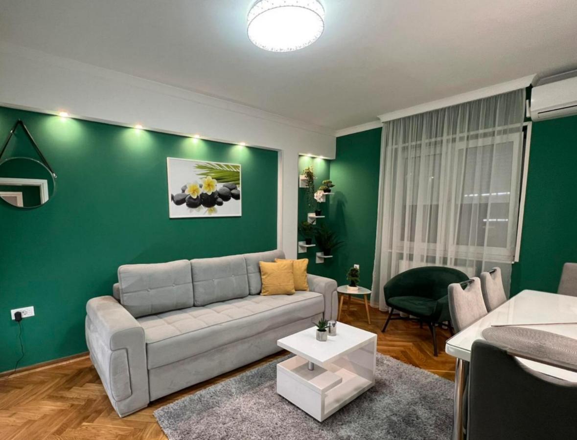 Prestige Apartment Novi Sad Buitenkant foto