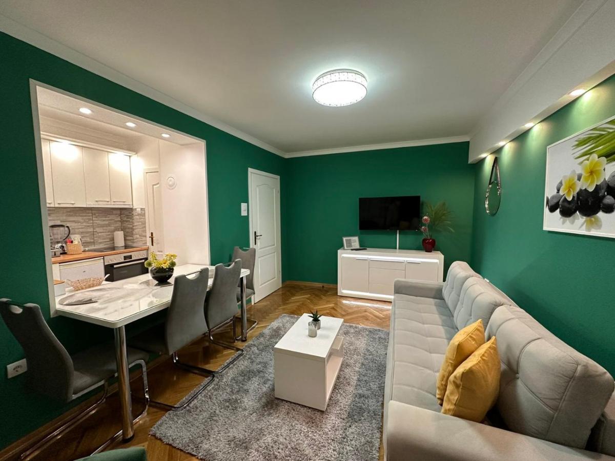 Prestige Apartment Novi Sad Buitenkant foto