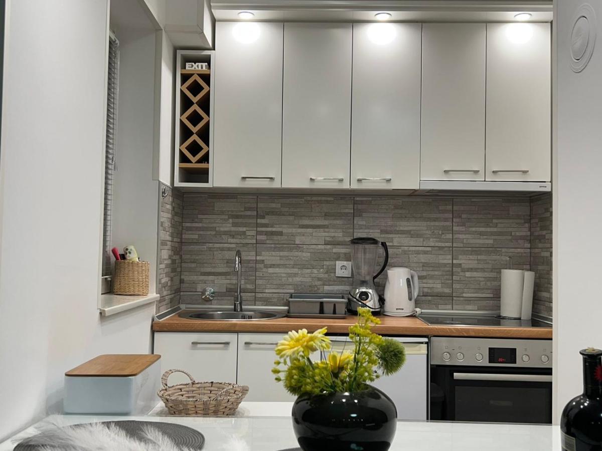 Prestige Apartment Novi Sad Buitenkant foto