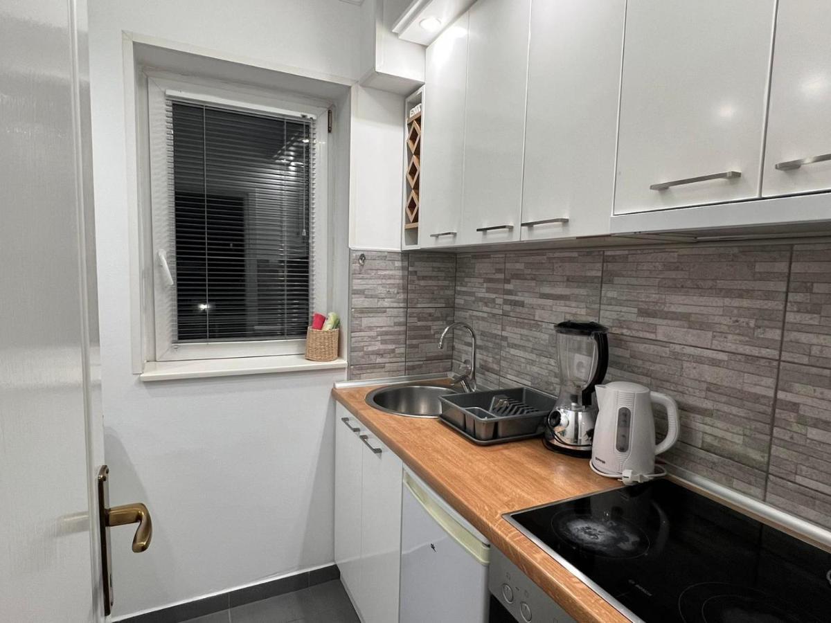 Prestige Apartment Novi Sad Buitenkant foto